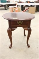 Broyhill Queen Anne Oval End Table