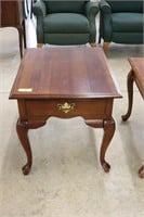 Broyhill Queen Anne Square End Table