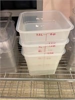 Lot of 8 qt Cambro Containers