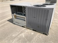 Carrier Roof Top HVAC Unit