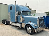 2002 Freightliner FLD120 Classic XL Truck Tractor