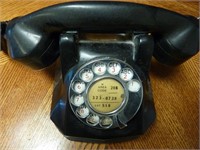 ANTIQUE ROTARY DIAL PHONE
