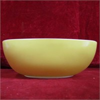 Yellow square Pyrex bowl. B-32