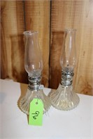 LOT OF TWO VINTAGE OIL LAMPS MATCHED SET