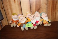 SNOW WHITE AND THE SEVEN DRAWFS STUFFED TOYS