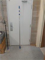 Large extension pole for painting