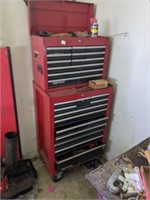 Craftsman roll away toolbox
Contents included