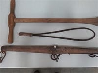 Large handle, rug beater, horse hame