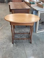 Oval parlour table w/drawer