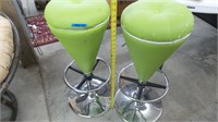 (2) Barstools, Rough Condition *DO NOT raise up