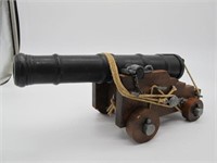 MODEL OF EARLY SHIPS CANNON