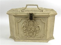 Vtg Plastic Sewing Case/ Treasures Box