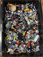 LARGE LOT OF LEGOS ABOUT 40 POUNDS