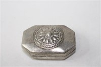 Tiny silver ring box