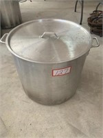 80 Qt (20 gal.) stock pot with lid