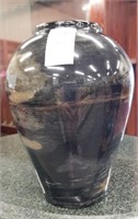 Marbled black vase