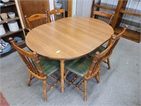 Dinaire table and 6 padded chairs