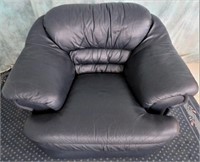 NAVY BLUE LEATHER CHAIR