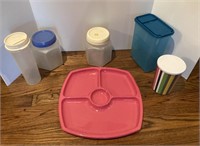(5) Plastic Containers & (1) Plastic Serving Plate