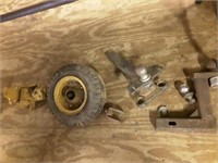 RECESS HITCH AND WHEEL LOT