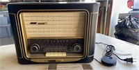 Grundig classic radio with compact antenna