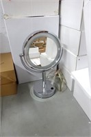 7-Piece Lot of Lighted Magnifying Mirrors