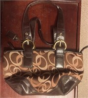 Brown Purse with faux leather straps