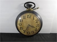 *Vintage Spartus Plastic Pocket Watch Wall Clock