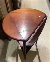 Triangle shape drop leaf side table becomes a