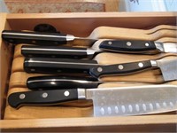 KNIFE BLOCK W/6 KNIVES & 2 PCS. CALPHALON