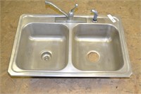Stainless Steel Duoble Sink With Faucet