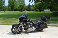 2010 Harley Davidson FLHX Motorcycle