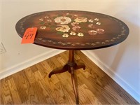 Oval 3-legged floral table