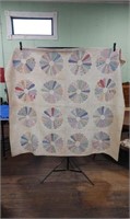 Hand Stitched Dresden Plate Quilt