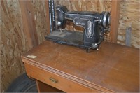 COMRIE Vintage sewing machine & table