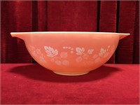 Pyrex 444 Pink Gooseberry Cinderella Bowl