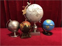 4 Small World Globes