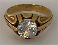 10kt Gold Ring w/Faux Diamond Size 9