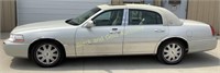 2004 Lincoln Towne Car Diamond Edition