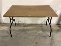 4 ft. Work table with folding legs