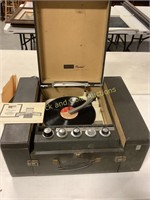 Portable Webcor Record player w/ speakers