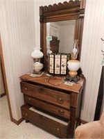 Walnut antique Victorian dresser with mirror, 3