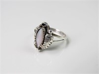 Sterling Silver & Mother of Pearl Ring Size 7