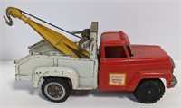 Vintage Hubley Mighty Metal tow truck, 1'x4.5"