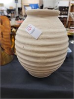 10 inch Haegar American made pottery vase
