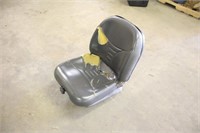 New Holland Skid Steer Seat w/Suspension,