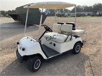 Yamaha Golf Cart w/Battery Charger