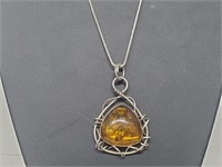 .925 Sterling Silver Amber Pend & Chain