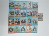 Lot of 1971 Football Cards