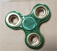 LOT OF 450 FIDGET SPINNERS